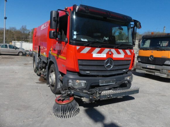 Mercedes-Benz Atego 1324 4x2 Kehrmaschine BROCK HD Anlage - Road sweeper: picture 1 Mercedes-Benz Atego 1324 4x2 Kehrmaschine BROCK HD Anlage - Road sweeper: picture 1