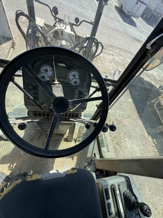New Holland F106.6A alrrad 6x6 Grader 12 Ton - 10.700 Std - Grader: picture 4 New Holland F106.6A alrrad 6x6 Grader 12 Ton - 10.700 Std - Grader: picture 4