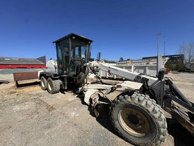 New Holland F106.6A alrrad 6x6 Grader 12 Ton - 10.700 Std - Grader: picture 1 New Holland F106.6A alrrad 6x6 Grader 12 Ton - 10.700 Std - Grader: picture 1