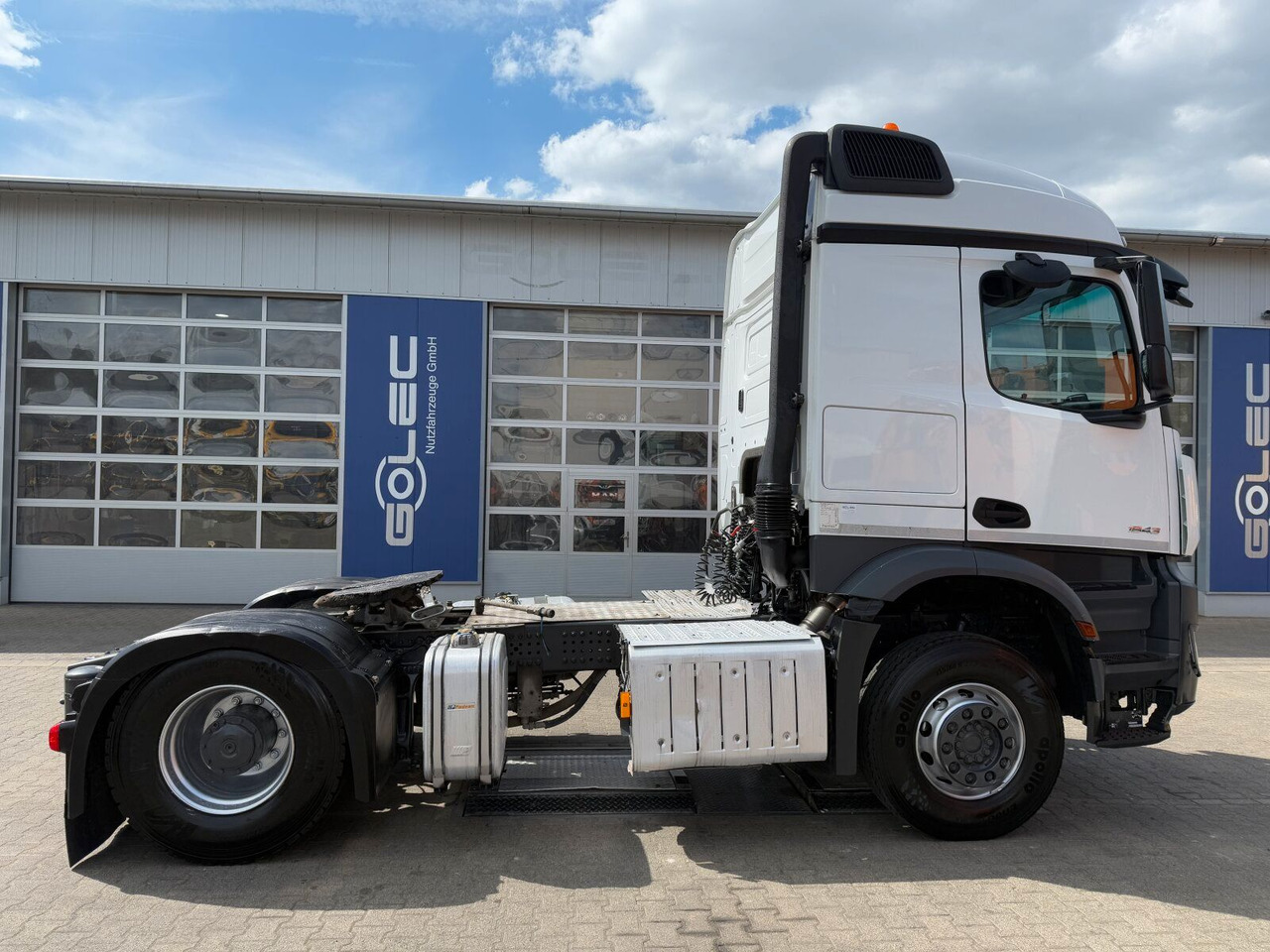 Mercedes-Benz Actros 1843 SZM 4x2 Kipphydraulik - Tractor unit: picture 2 Mercedes-Benz Actros 1843 SZM 4x2 Kipphydraulik - Tractor unit: picture 2