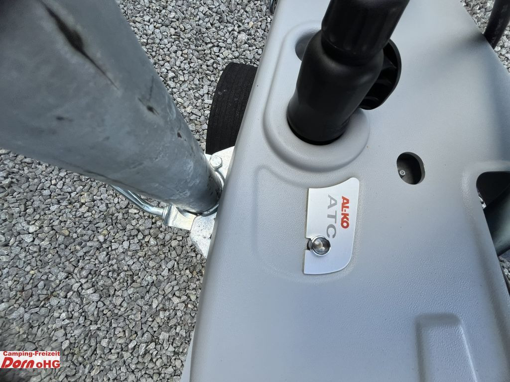 Caravan Tabbert Senara 620 DMK 2,5 elektrische Fußbodenerwärmung Tabbert Senara 620 DMK 2,5 elektrische Fußbodenerwärmung: picture 9 Caravan Tabbert Senara 620 DMK 2,5 elektrische Fußbodenerwärmung Tabbert Senara 620 DMK 2,5 elektrische Fußbodenerwärmung: picture 9