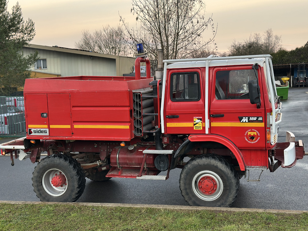 RENAULT M180 - Fire truck: picture 5 RENAULT M180 - Fire truck: picture 5