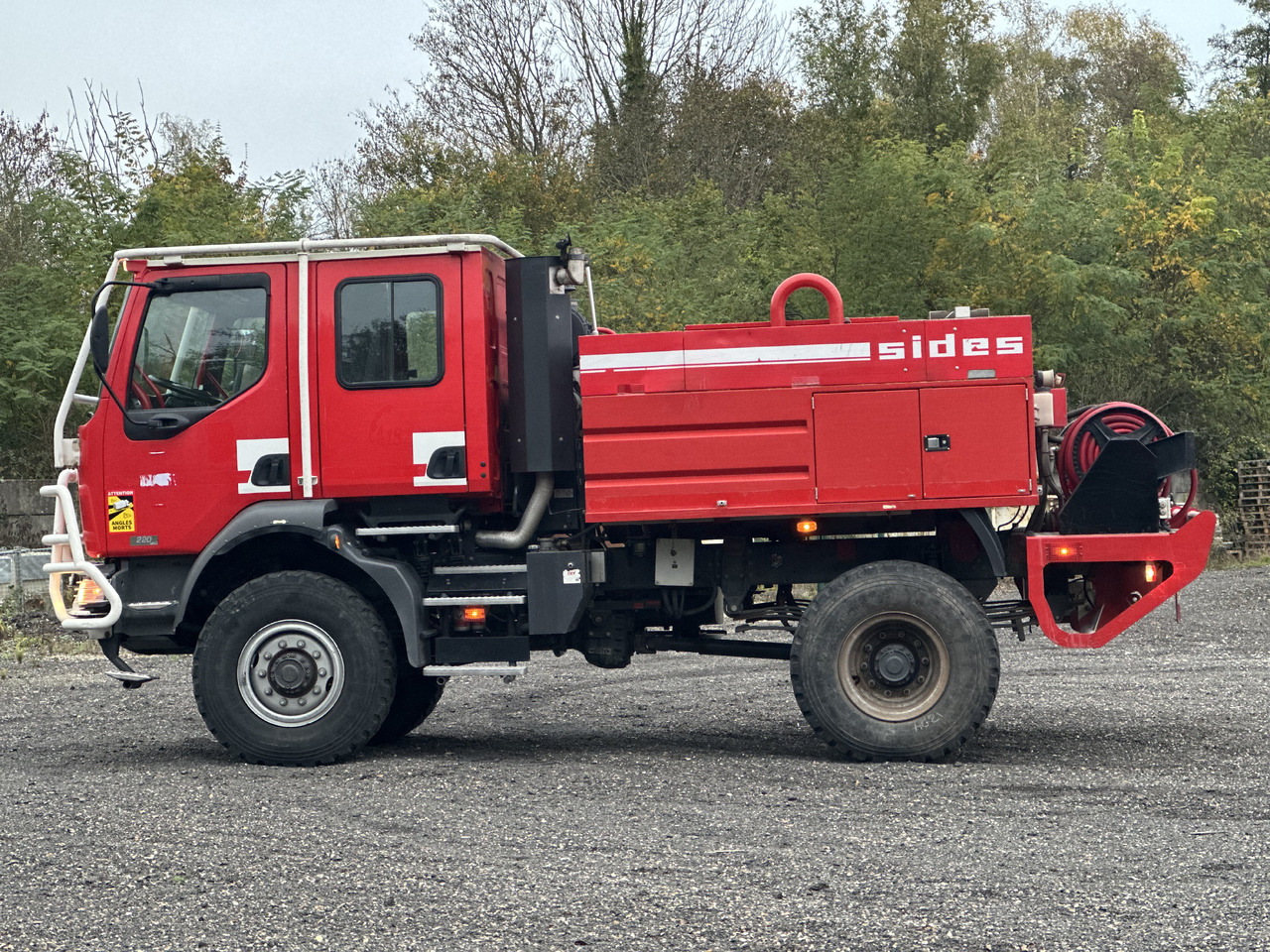 RENAULT Midlum 220 4x4 - Fire truck: picture 3 RENAULT Midlum 220 4x4 - Fire truck: picture 3