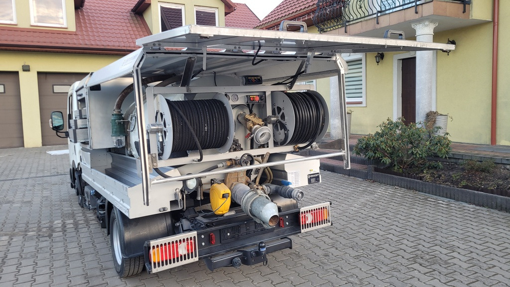 Nissan Cabstar COMBI Kanalreiniger VAAVUM CLEANER - Vacuum truck: picture 5 Nissan Cabstar COMBI Kanalreiniger VAAVUM CLEANER - Vacuum truck: picture 5