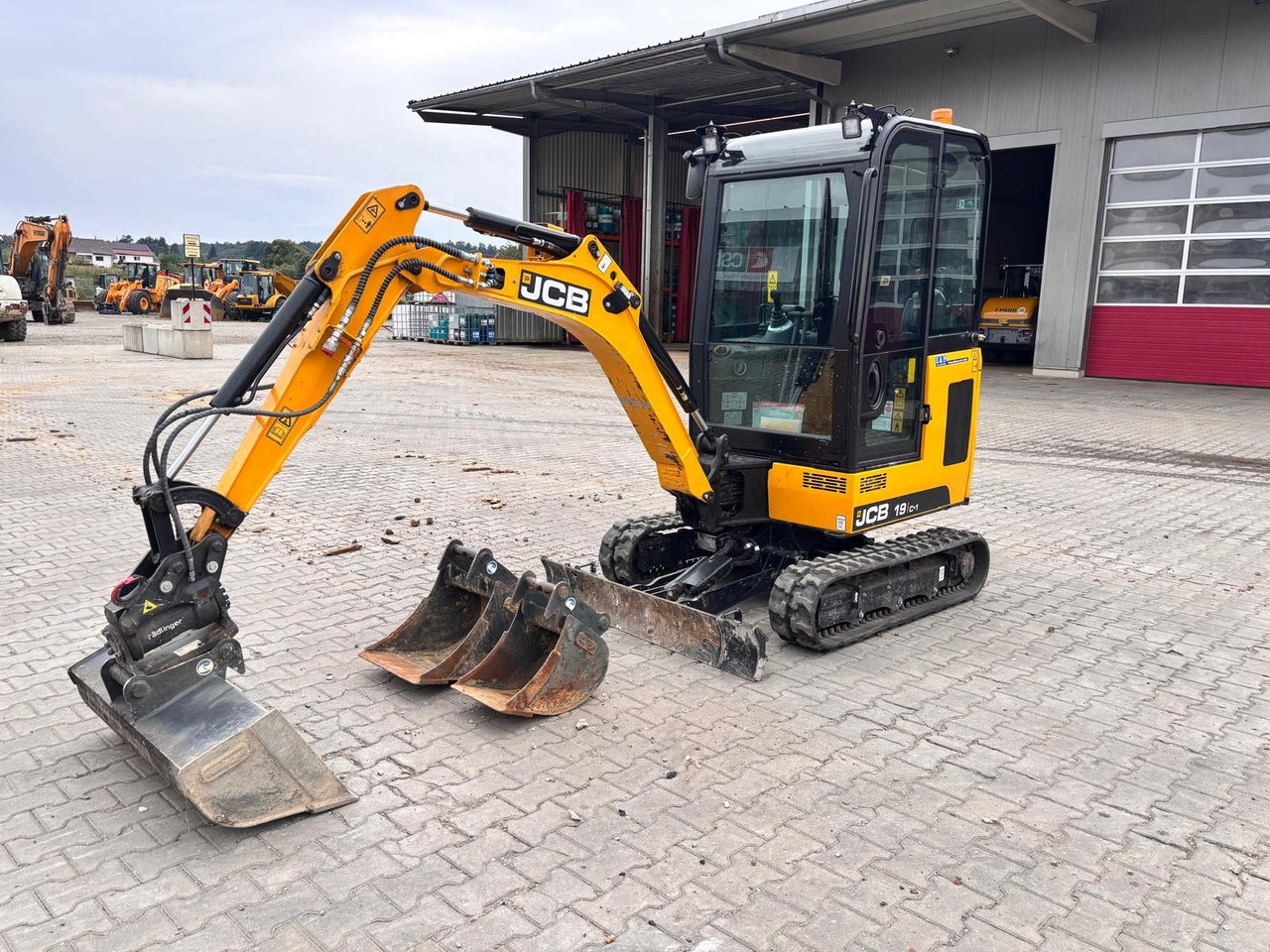 JCB 19C-1 - Mini excavator: picture 1 JCB 19C-1 - Mini excavator: picture 1