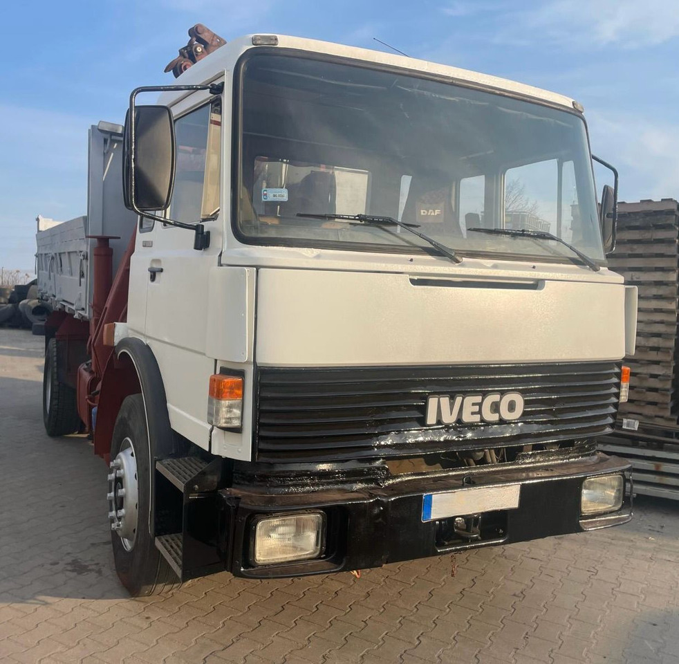 IVECO Unic - Tipper, Crane truck: picture 1 IVECO Unic - Tipper, Crane truck: picture 1