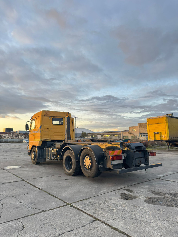 SCANIA 113M 380 - Tractor unit: picture 5 SCANIA 113M 380 - Tractor unit: picture 5