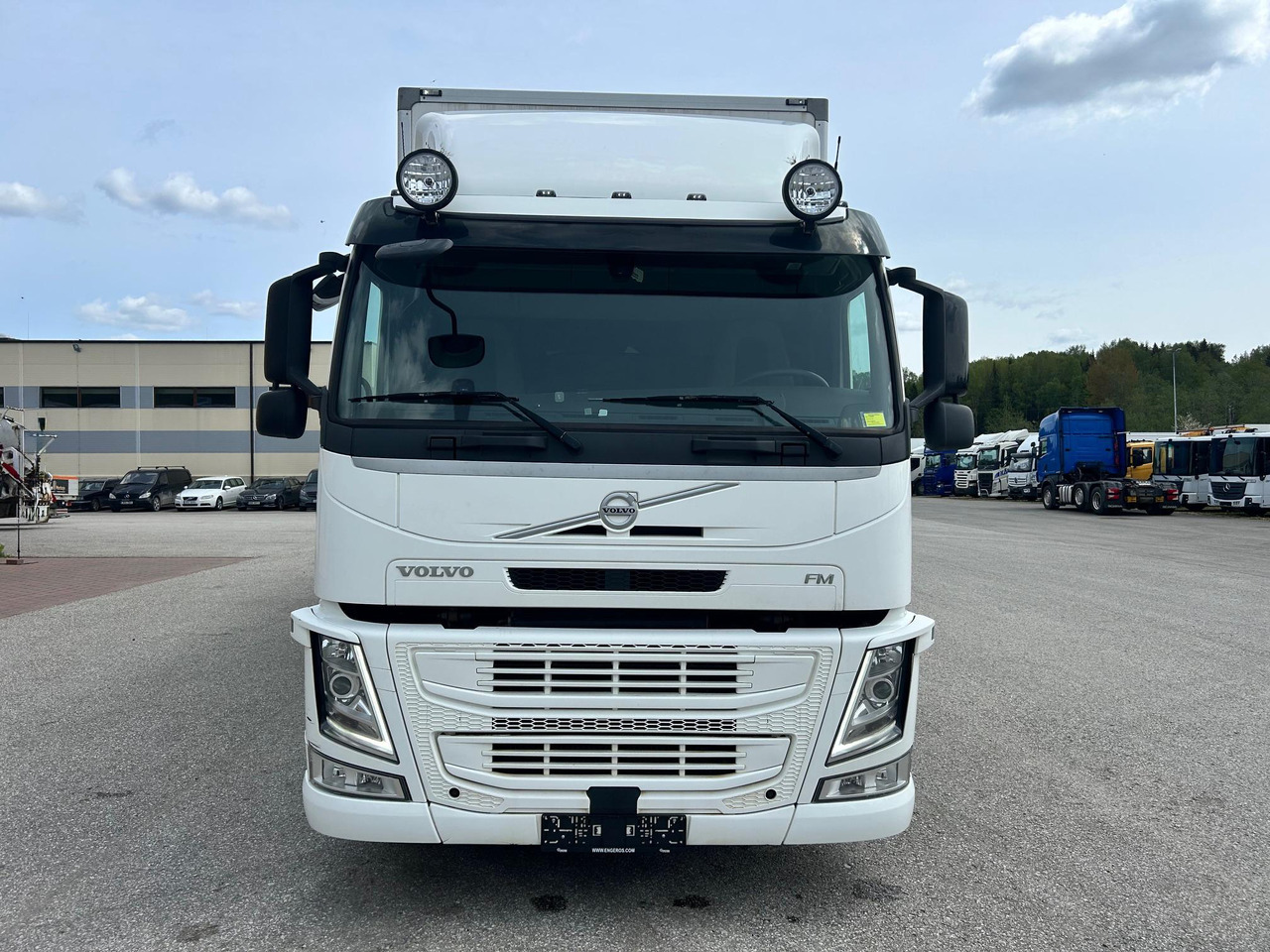 VOLVO FM330 - Refrigerator truck: picture 3 VOLVO FM330 - Refrigerator truck: picture 3
