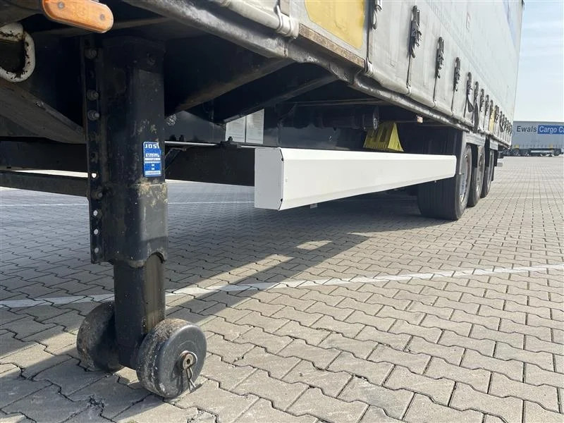 Krone 150x 2015 XL MEGA P400 HUCKEPACK - Closed box semi-trailer: picture 5 Krone 150x 2015 XL MEGA P400 HUCKEPACK - Closed box semi-trailer: picture 5