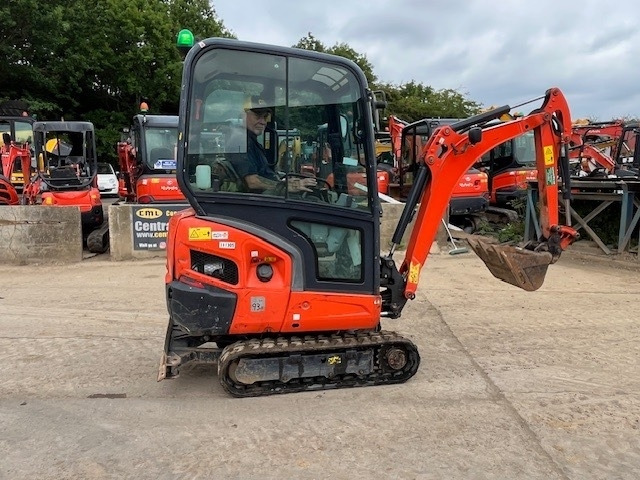 Kubota KX 016-4 - Mini excavator: picture 1 Kubota KX 016-4 - Mini excavator: picture 1