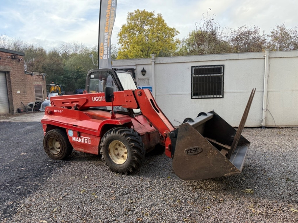 Manitou BT 420 - Telescopic handler: picture 3 Manitou BT 420 - Telescopic handler: picture 3