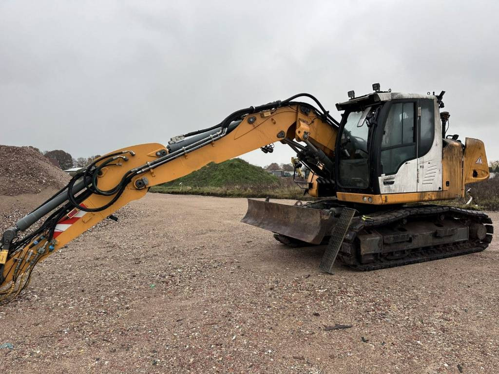 Liebherr 914 Compact for parts breaking dismantling - Crawler excavator: picture 1 Liebherr 914 Compact for parts breaking dismantling - Crawler excavator: picture 1