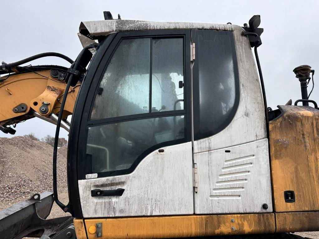 Liebherr 914 Compact for parts breaking dismantling - Crawler excavator: picture 4 Liebherr 914 Compact for parts breaking dismantling - Crawler excavator: picture 4