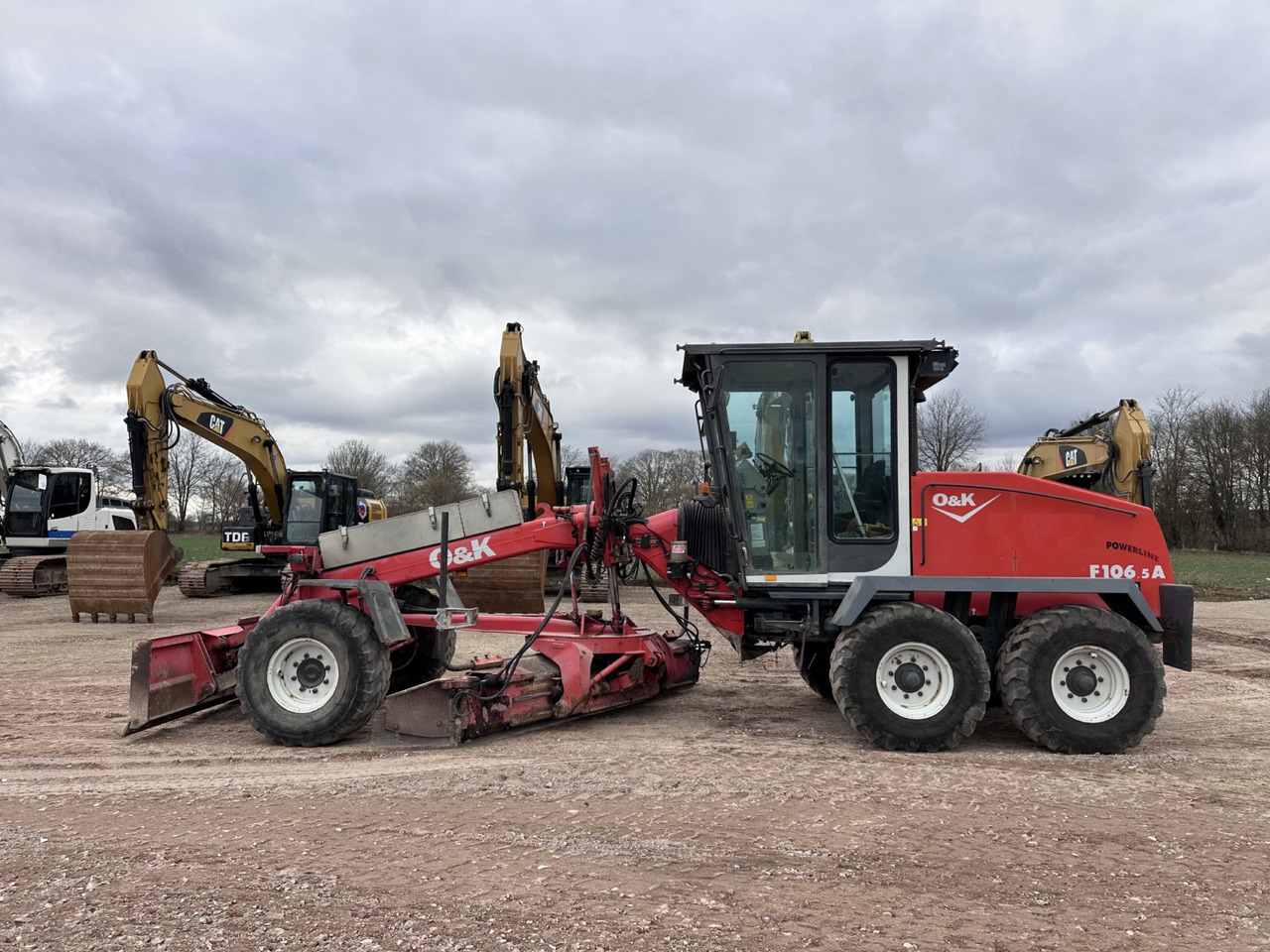 O&K F 106.5 - 6x6 Laser Topcon- Klima Cummins 6 Zyl. - Grader: picture 1 O&K F 106.5 - 6x6 Laser Topcon- Klima Cummins 6 Zyl. - Grader: picture 1