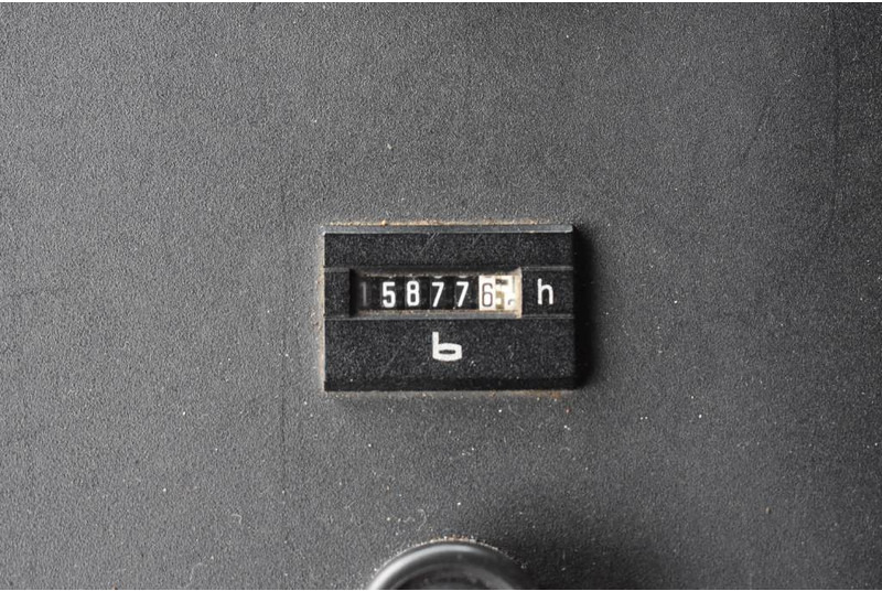 All terrain crane Liebherr LTM1055-3.2: picture 16