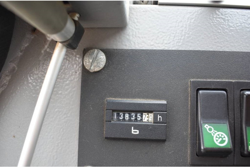 All terrain crane Liebherr LTM1055-3.2: picture 20