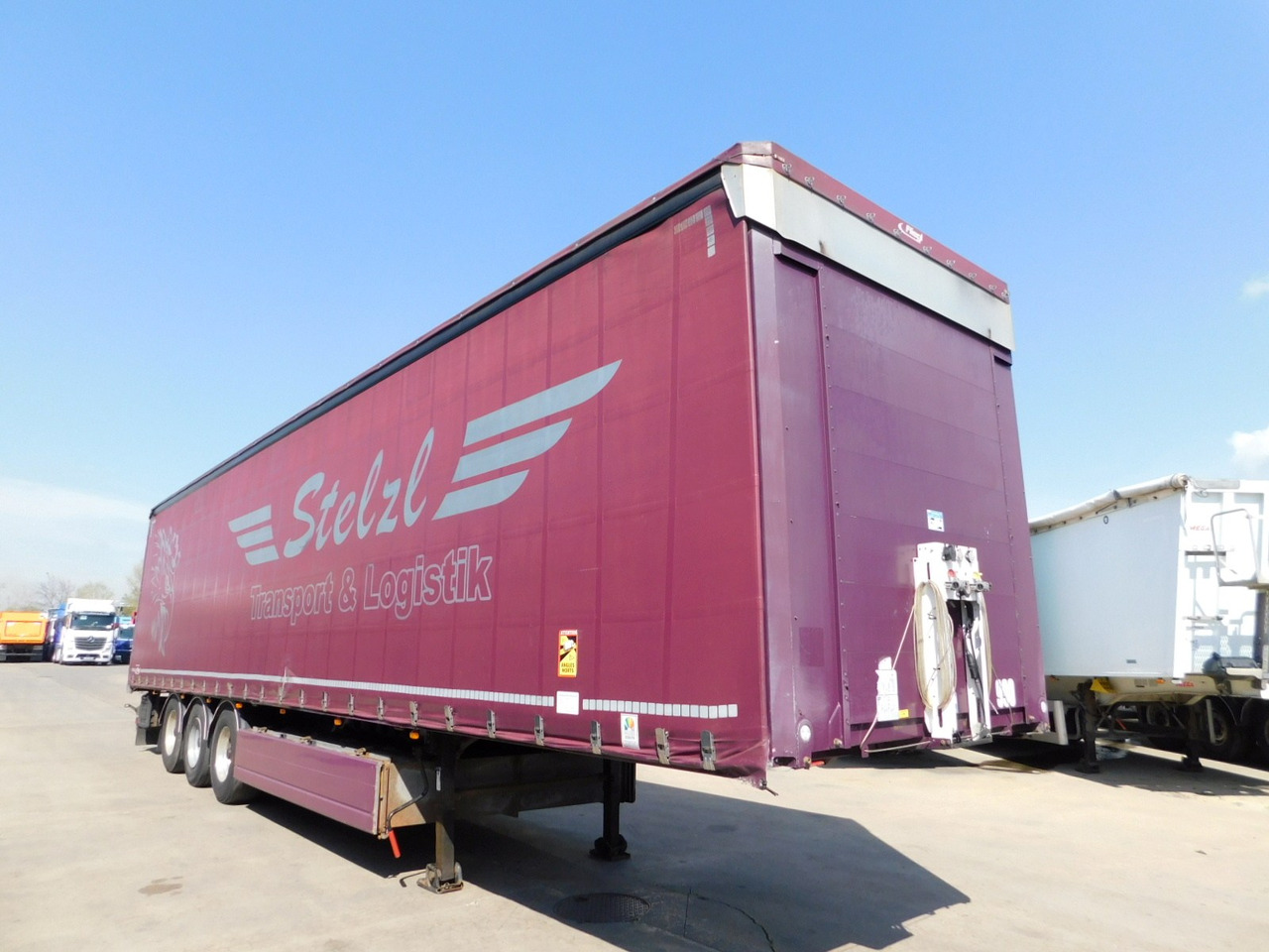 Fliegl Sds 390 - Curtainsider semi-trailer: picture 2 Fliegl Sds 390 - Curtainsider semi-trailer: picture 2