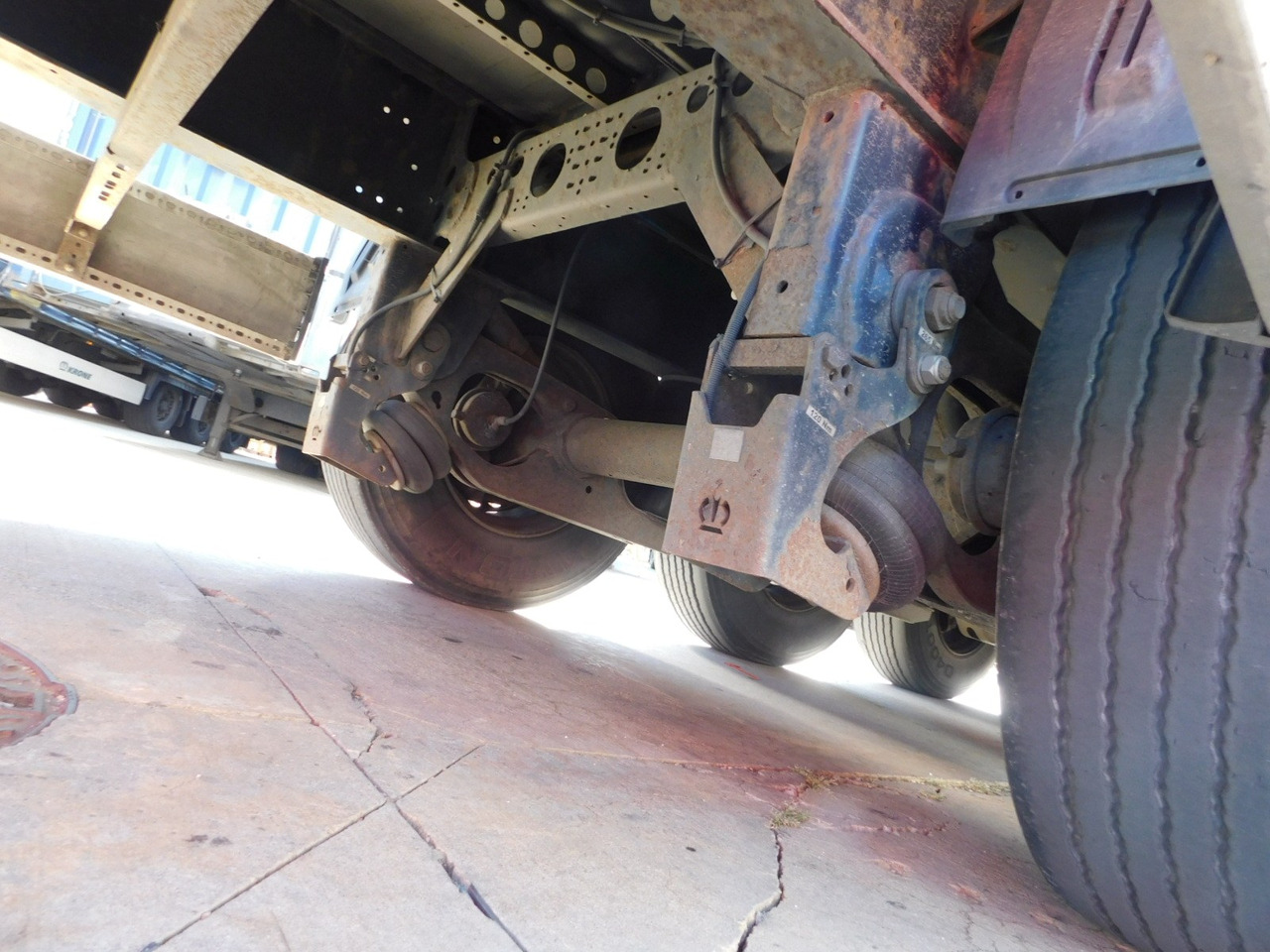 Krone Sd da06clnf - Curtainsider semi-trailer: picture 5 Krone Sd da06clnf - Curtainsider semi-trailer: picture 5