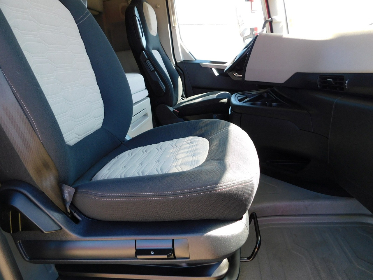 Ford F max ll 4x2 scab e6 12tx2620 - Tractor unit: picture 5 Ford F max ll 4x2 scab e6 12tx2620 - Tractor unit: picture 5