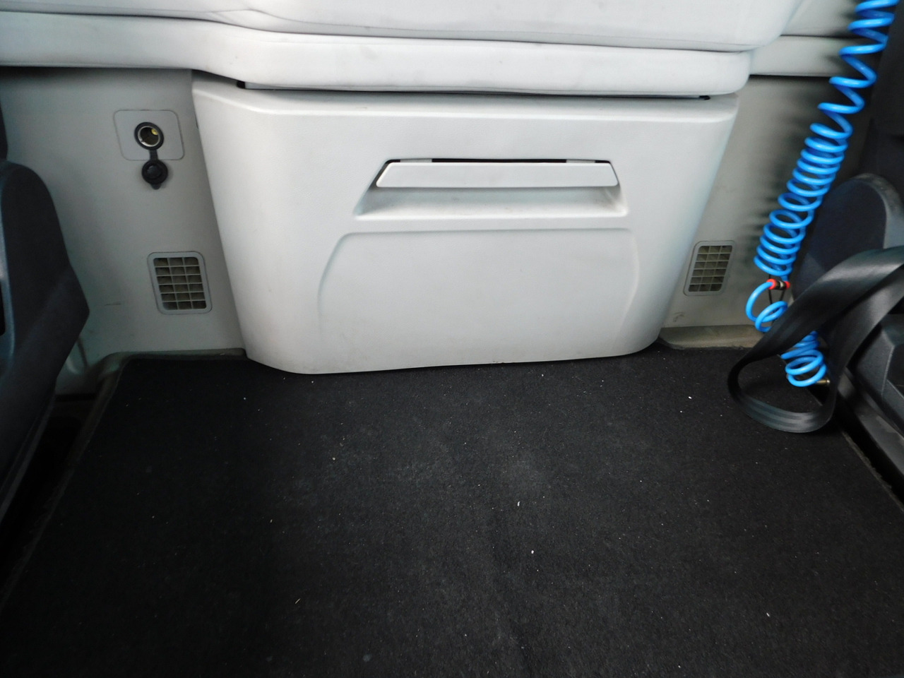 Tractor unit Ford F max ll 4x2 scab e6 12tx2620: picture 8 Tractor unit Ford F max ll 4x2 scab e6 12tx2620: picture 8