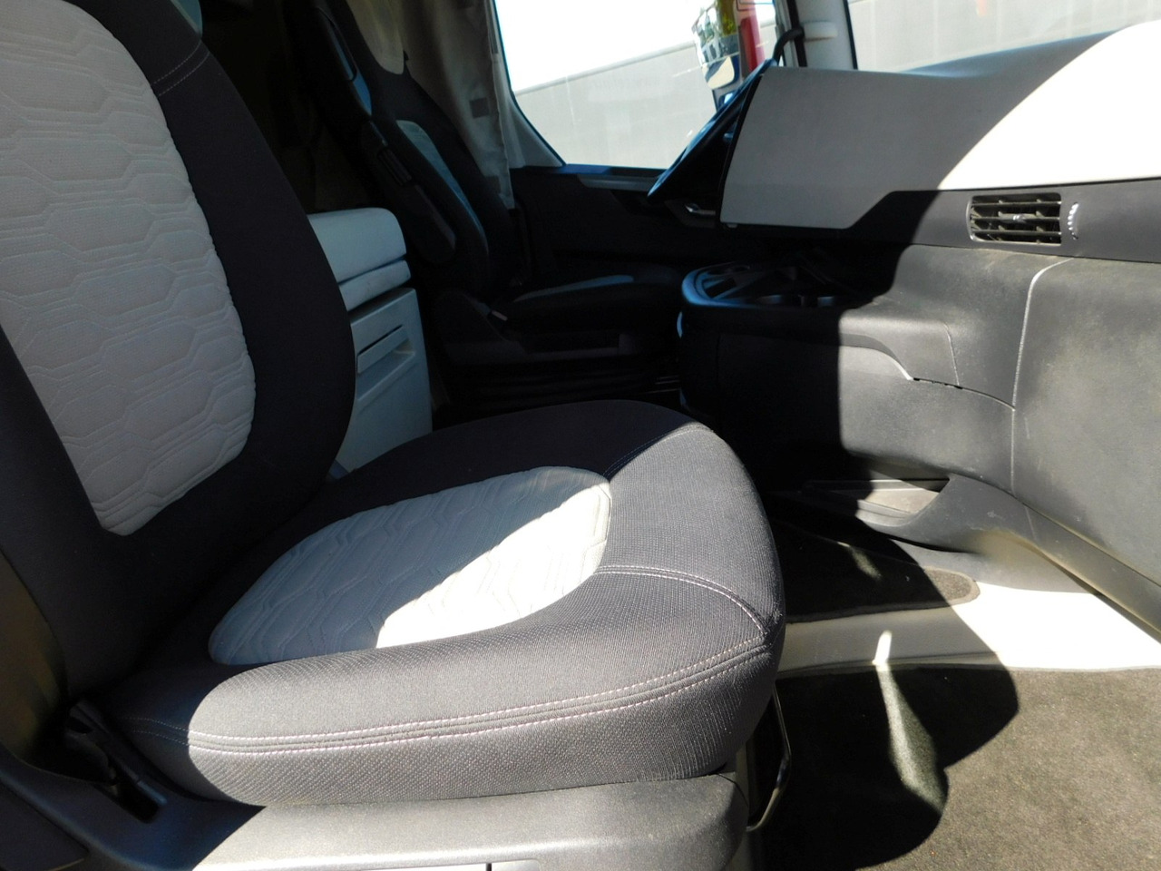 Ford F max ll 4x2 scab e6 12tx2620 - Tractor unit: picture 5 Ford F max ll 4x2 scab e6 12tx2620 - Tractor unit: picture 5