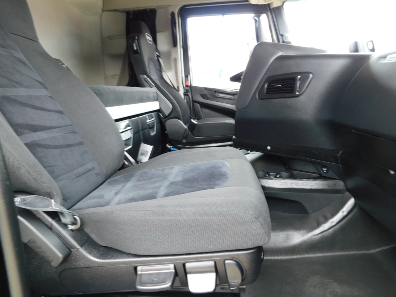 Iveco As440stp - Tractor unit: picture 5 Iveco As440stp - Tractor unit: picture 5