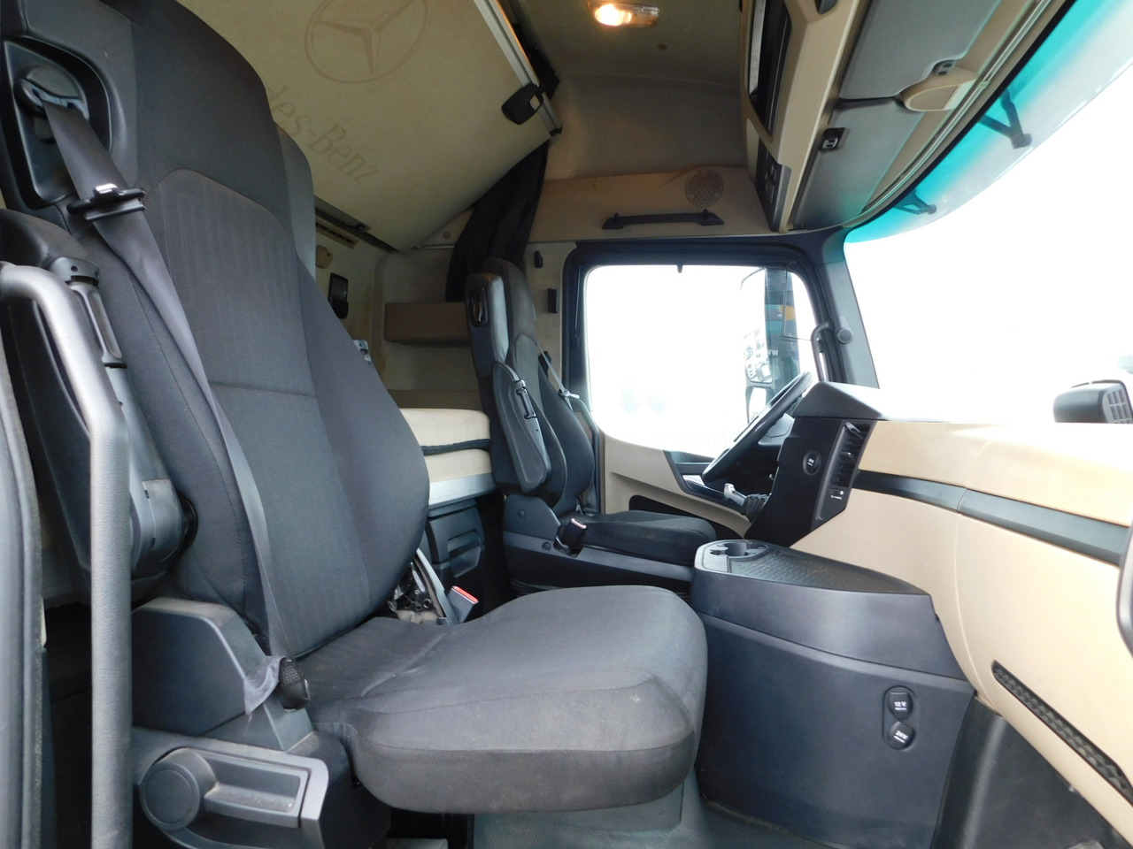 Mercedes Actros 1842 - Tractor unit: picture 5 Mercedes Actros 1842 - Tractor unit: picture 5