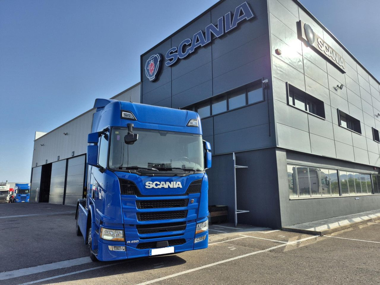 Scania R 450 - Tractor unit: picture 1 Scania R 450 - Tractor unit: picture 1