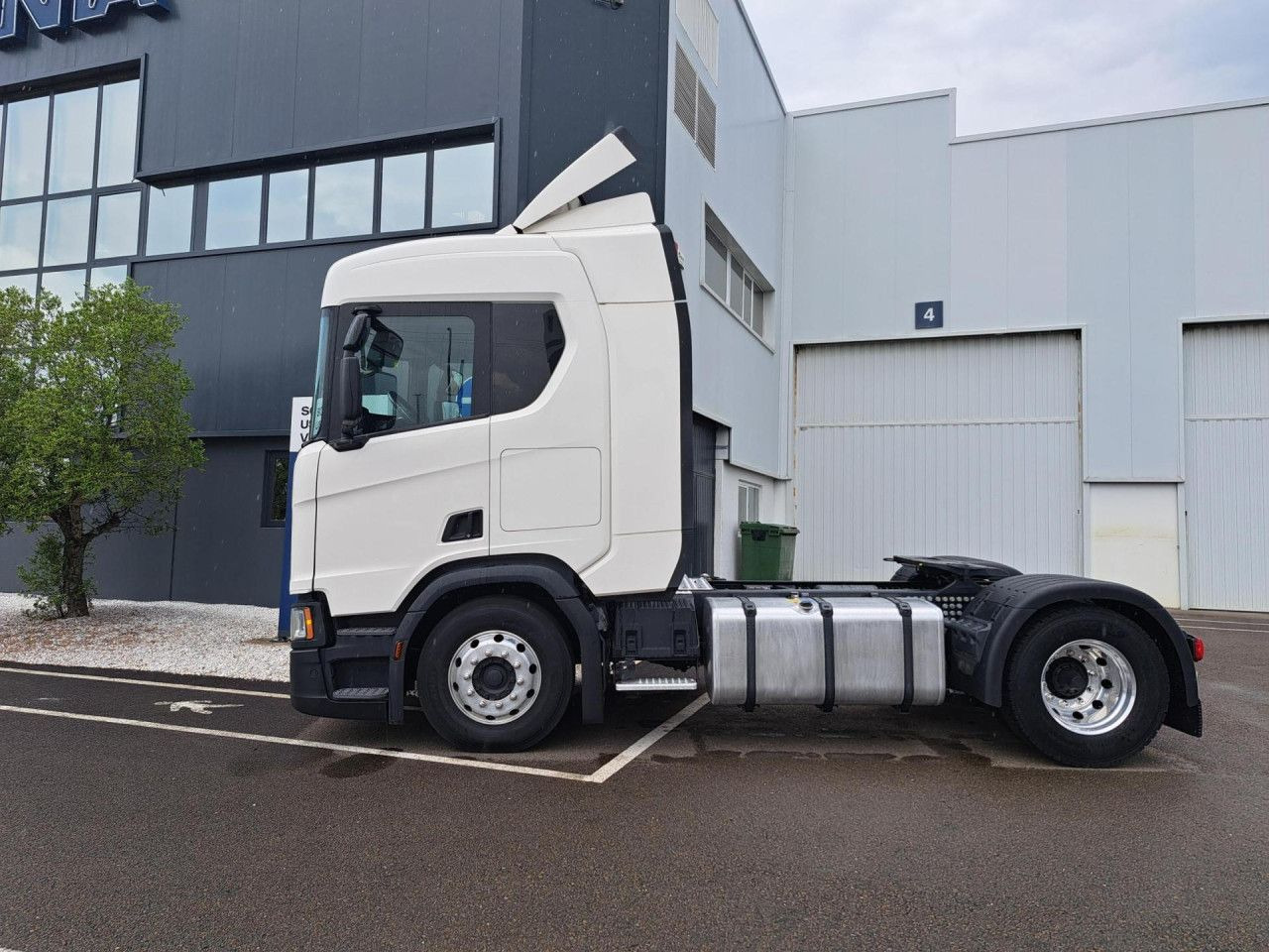 Scania R 450 - Tractor unit: picture 3 Scania R 450 - Tractor unit: picture 3