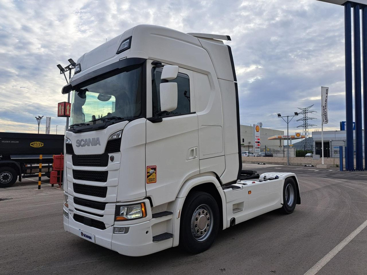 UVES01240217 - Tractor unit: picture 1 UVES01240217 - Tractor unit: picture 1