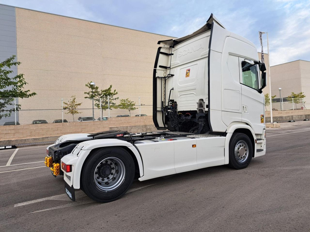 UVES01240217 - Tractor unit: picture 4 UVES01240217 - Tractor unit: picture 4