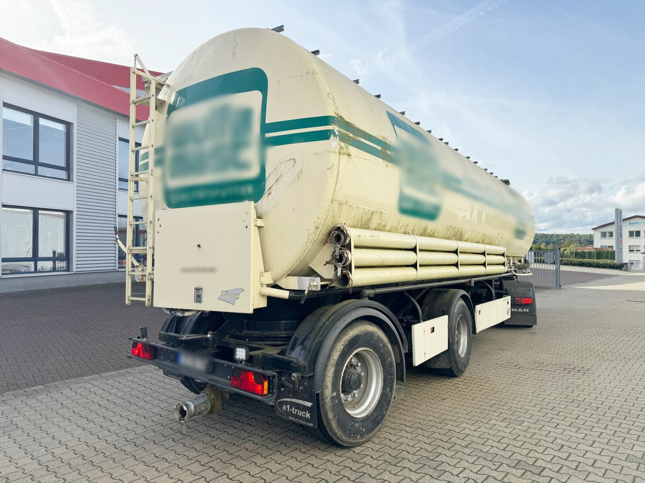 Silo semi-trailer 97WSL 33-24 Siloauflieger Welgro 97WSL 33-24 Siloauflieger, Lenkachse, 8 Kammern, ca. 51m³: picture 10 Silo semi-trailer 97WSL 33-24 Siloauflieger Welgro 97WSL 33-24 Siloauflieger, Lenkachse, 8 Kammern, ca. 51m³: picture 10