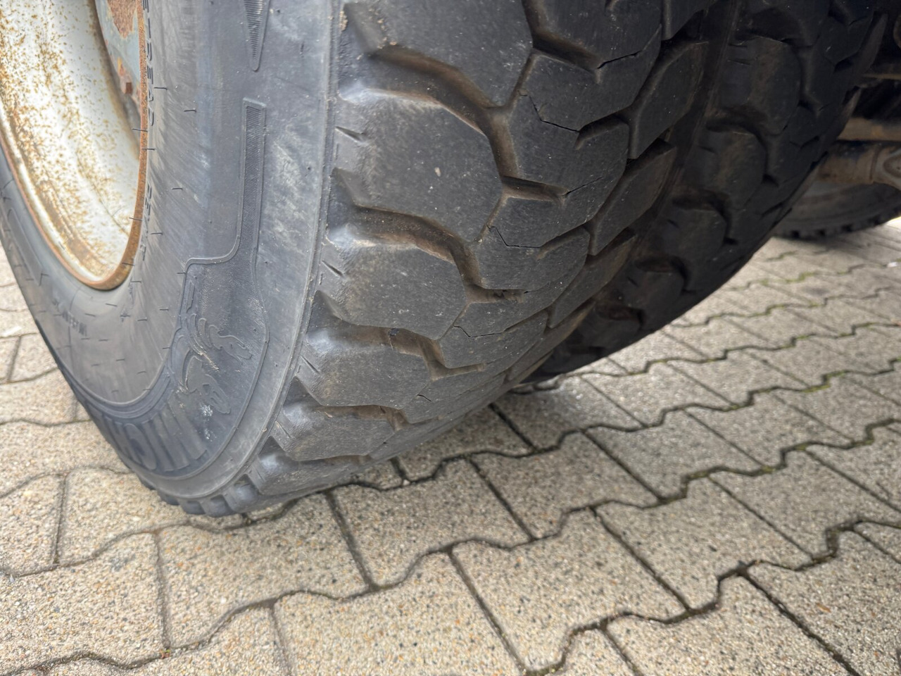 AD260T41 6x4 AD260T41 6x4, EEV - Cab chassis truck: picture 3 AD260T41 6x4 AD260T41 6x4, EEV - Cab chassis truck: picture 3