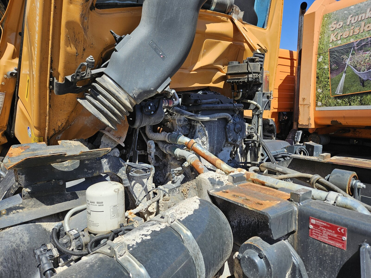 ASTRA HD9 86.50-90 8x6 ASTRA HD9 86.50-90 8x6, Unfallschaden, Cursor 13 - Cab chassis truck: picture 2 ASTRA HD9 86.50-90 8x6 ASTRA HD9 86.50-90 8x6, Unfallschaden, Cursor 13 - Cab chassis truck: picture 2