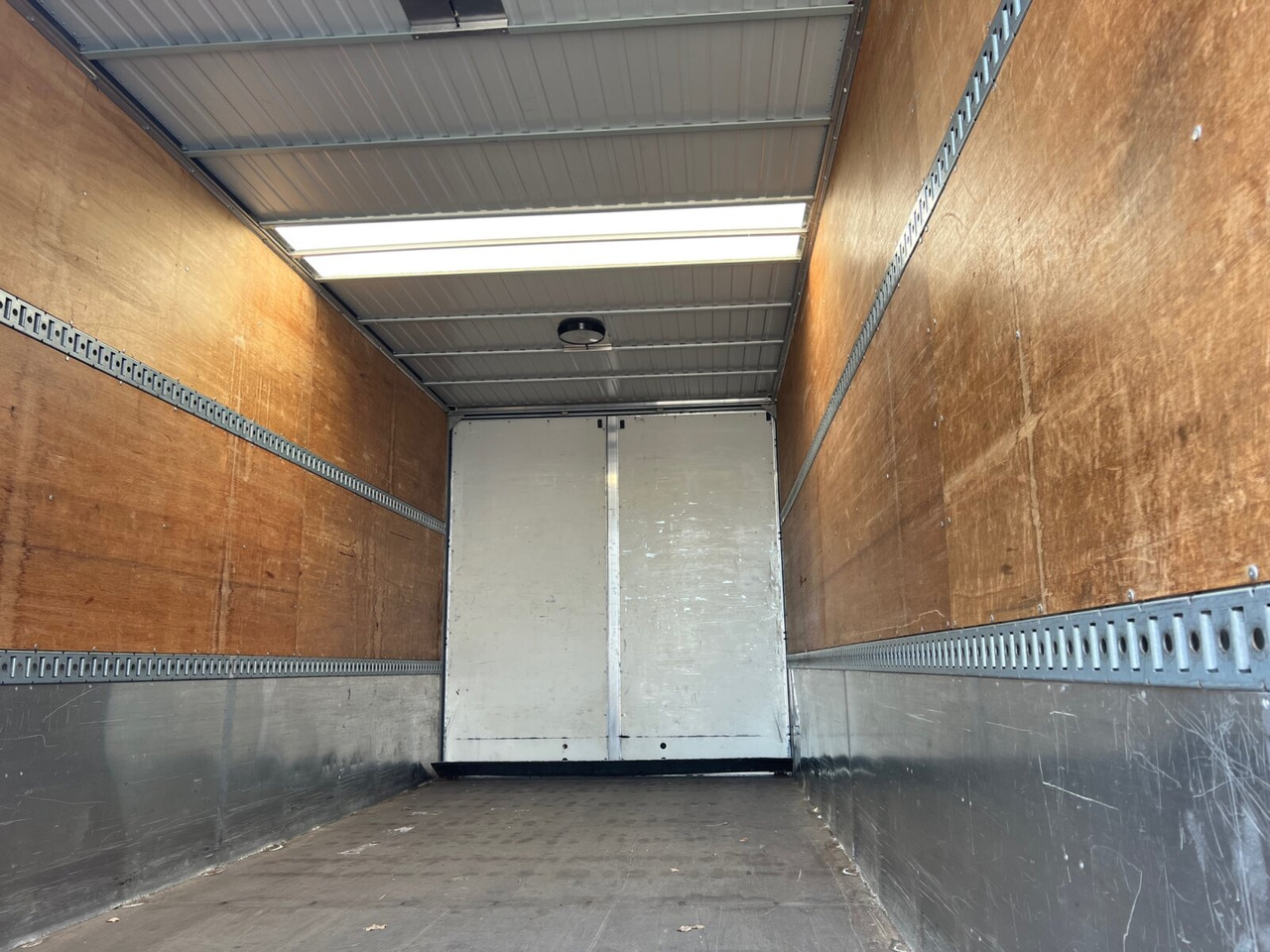 Closed box trailer Ackermann Z-LA-F 6.5/5.2 E Ackermann, Z-LA-F 6.5/5.2 E, durchladbar, 42 cbm: picture 10