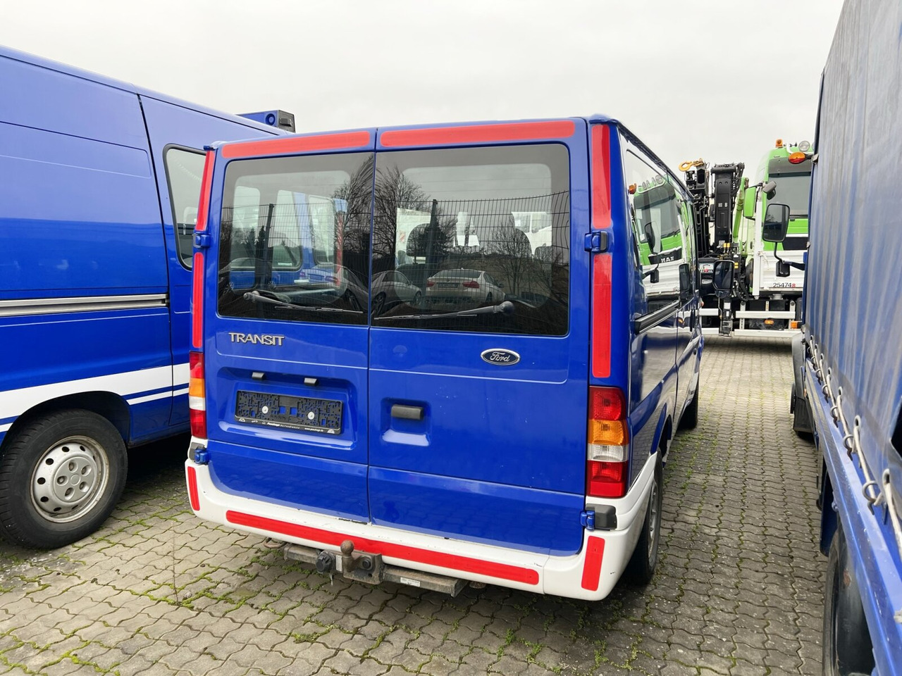 Ford Ford Transit 2,0 TDE 4x2 Ford Transit 2,0 TDE 4x2, EX-THW, 6 Sitze - Combi van: picture 4 Ford Ford Transit 2,0 TDE 4x2 Ford Transit 2,0 TDE 4x2, EX-THW, 6 Sitze - Combi van: picture 4