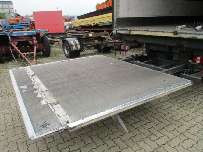 Kögel SVKA 10 SVKA 10, City-Koffer mit Isowänden - Closed box semi-trailer: picture 2 Kögel SVKA 10 SVKA 10, City-Koffer mit Isowänden - Closed box semi-trailer: picture 2