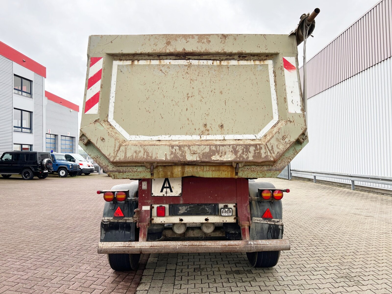 Langendorf SKS-HS 24/28 SKS-HS 24/28, Stahlmulde ca. 24m³, Liftachse - Tipper semi-trailer: picture 5 Langendorf SKS-HS 24/28 SKS-HS 24/28, Stahlmulde ca. 24m³, Liftachse - Tipper semi-trailer: picture 5