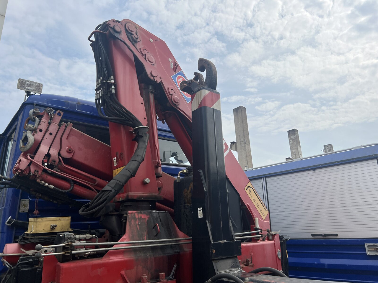 Hook lift truck, Crane truck MAN 25/18.284 6x2-4 LL 25/18.284 6x2-4 LL,Kran HMF 1113 K3, Funk, Retarder: picture 8