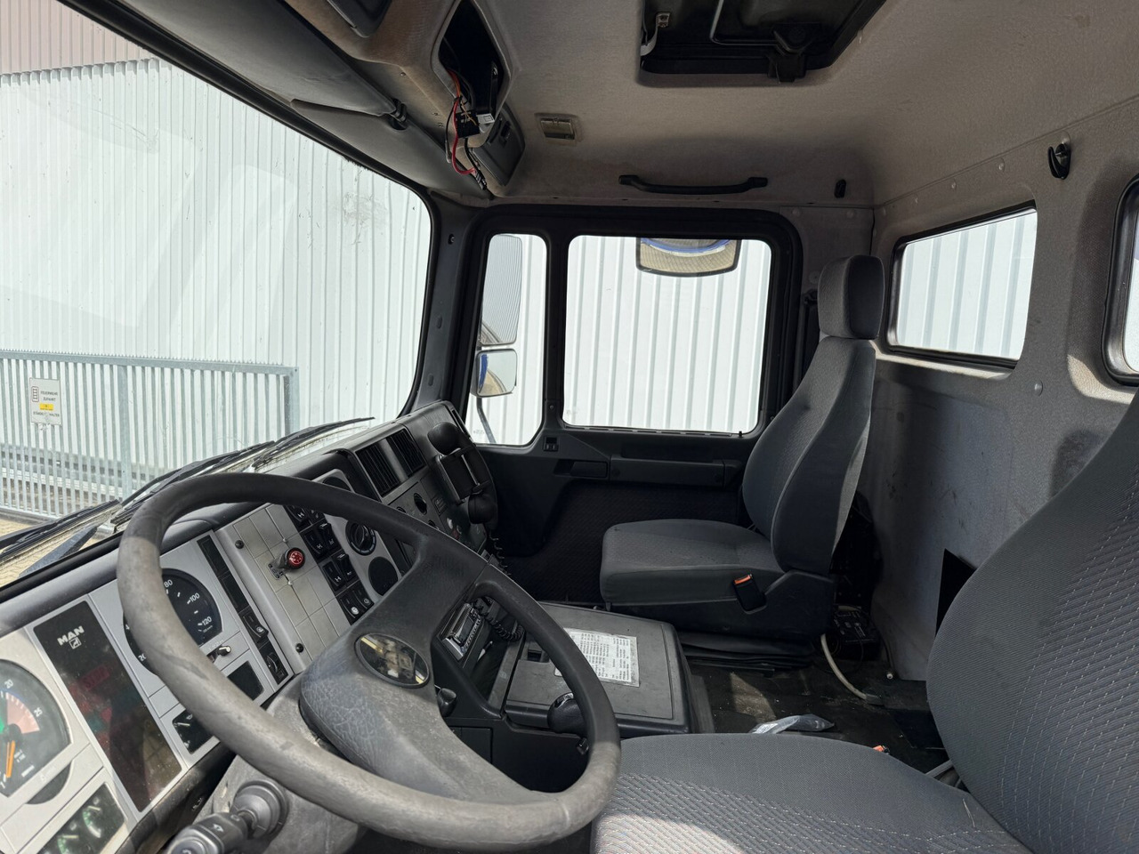 MAN 27.403 6x6 BB 27.403 6x6 BB, EX-THW - Cab chassis truck: picture 5 MAN 27.403 6x6 BB 27.403 6x6 BB, EX-THW - Cab chassis truck: picture 5