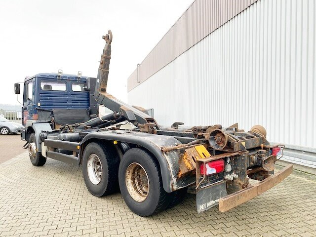 Hook lift truck MAN T40 26.364/414 6x4, 6-Zylinder T40 26.364/414 6x4, 6-Zylinder: picture 11 Hook lift truck MAN T40 26.364/414 6x4, 6-Zylinder T40 26.364/414 6x4, 6-Zylinder: picture 11