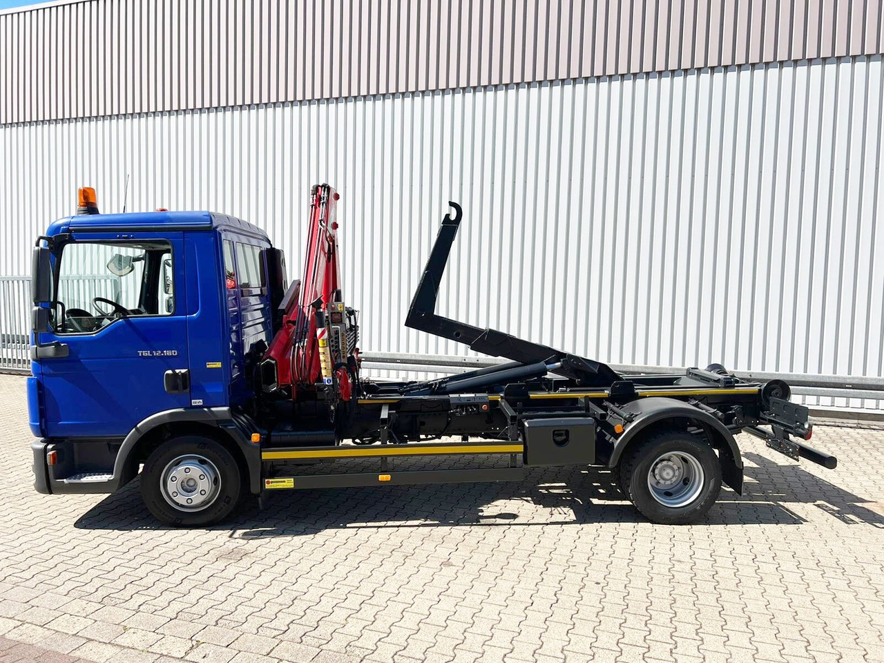 Hook lift truck, Crane truck MAN TGL 12.180/210 4x2 BB TGL 12.180/210 4x2 BB, City-Abroller, Kran AMCO VEBA 807N2S: picture 15