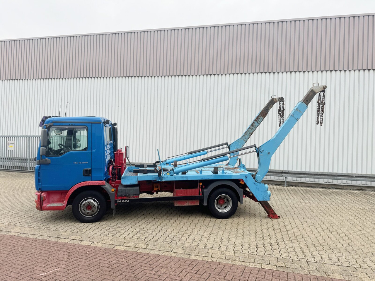 Skip loader truck MAN TGL 12.240 4X2 BB TGL 12.240 4X2 BB, Tele-Absetzer: picture 12