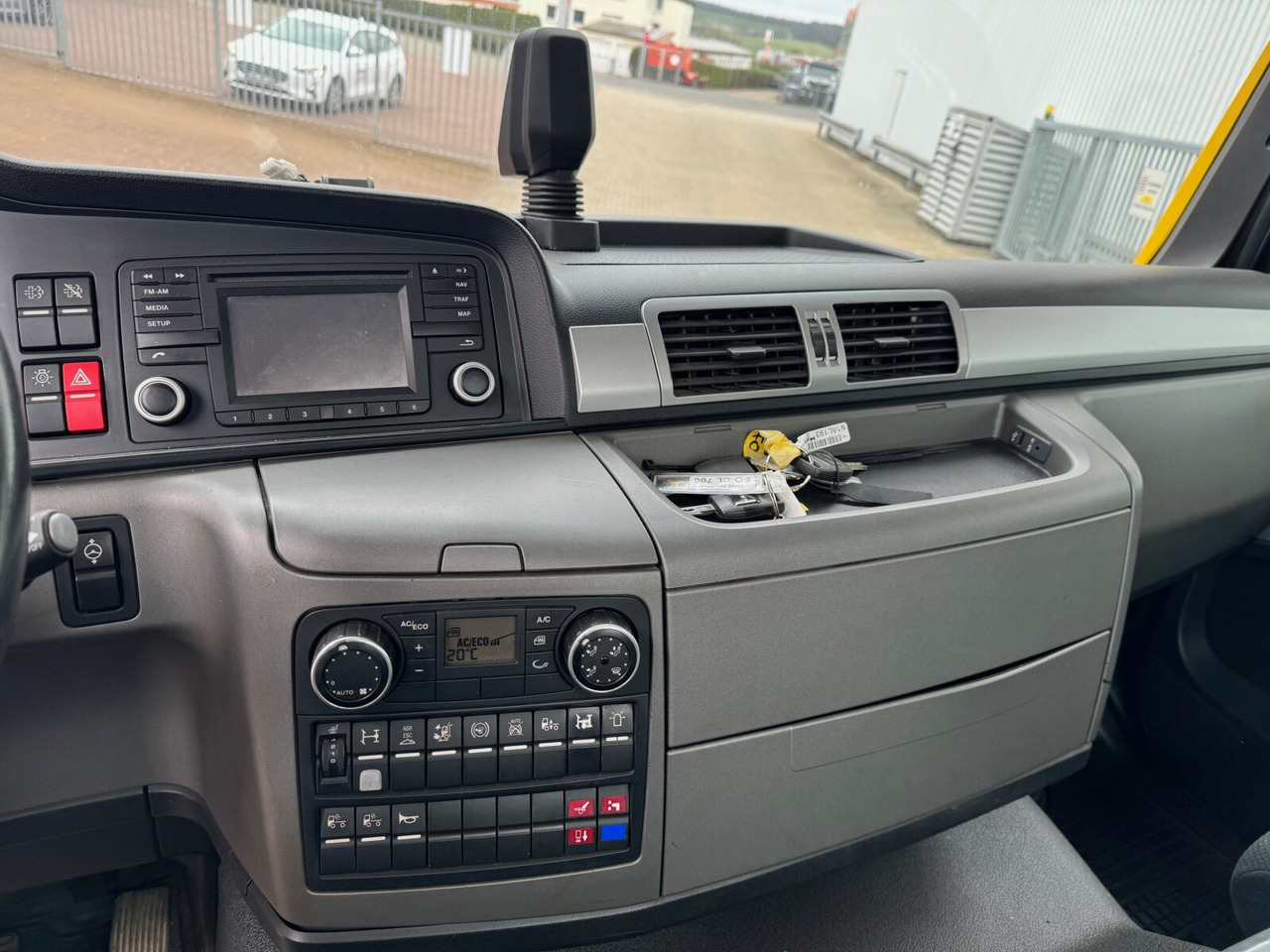 Leasing of MAN TGM 18.290 4x2 BL TGM 18.290 4x2 BL, Meiller Teleabsetzkipper, Funk MAN TGM 18.290 4x2 BL TGM 18.290 4x2 BL, Meiller Teleabsetzkipper, Funk: picture 6 Leasing of MAN TGM 18.290 4x2 BL TGM 18.290 4x2 BL, Meiller Teleabsetzkipper, Funk MAN TGM 18.290 4x2 BL TGM 18.290 4x2 BL, Meiller Teleabsetzkipper, Funk: picture 6