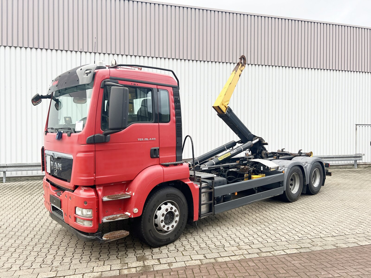 MAN TGS 26.440 6X4 BL TGS 26.440 6X4 BL - Hook lift truck: picture 1 MAN TGS 26.440 6X4 BL TGS 26.440 6X4 BL - Hook lift truck: picture 1