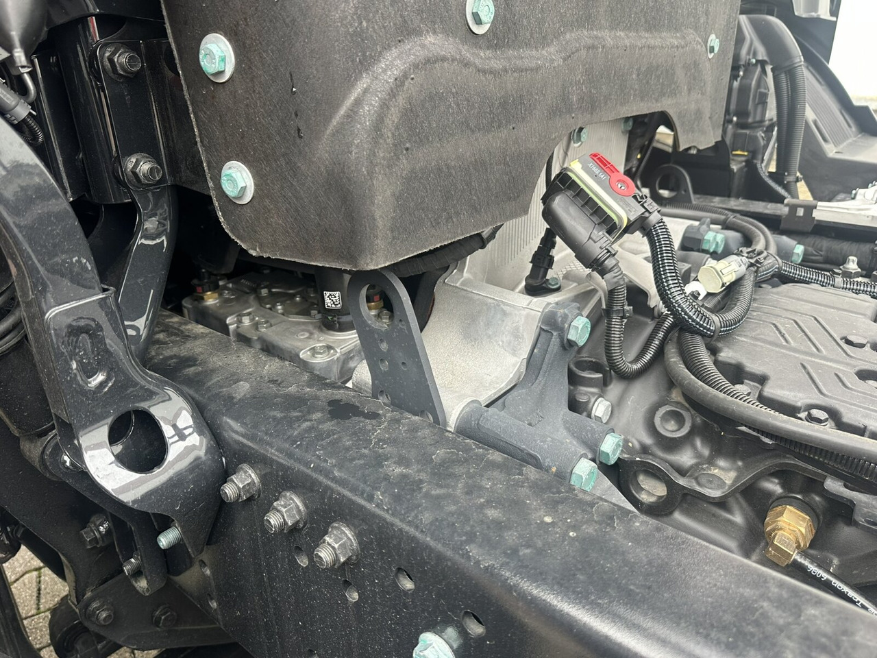 MAN TGS 26.440 6x2-4 LL CH TGS 26.440 6x2-4 LL CH, Lenk-/Liftachse, Navi, LED - Cab chassis truck: picture 3 MAN TGS 26.440 6x2-4 LL CH TGS 26.440 6x2-4 LL CH, Lenk-/Liftachse, Navi, LED - Cab chassis truck: picture 3