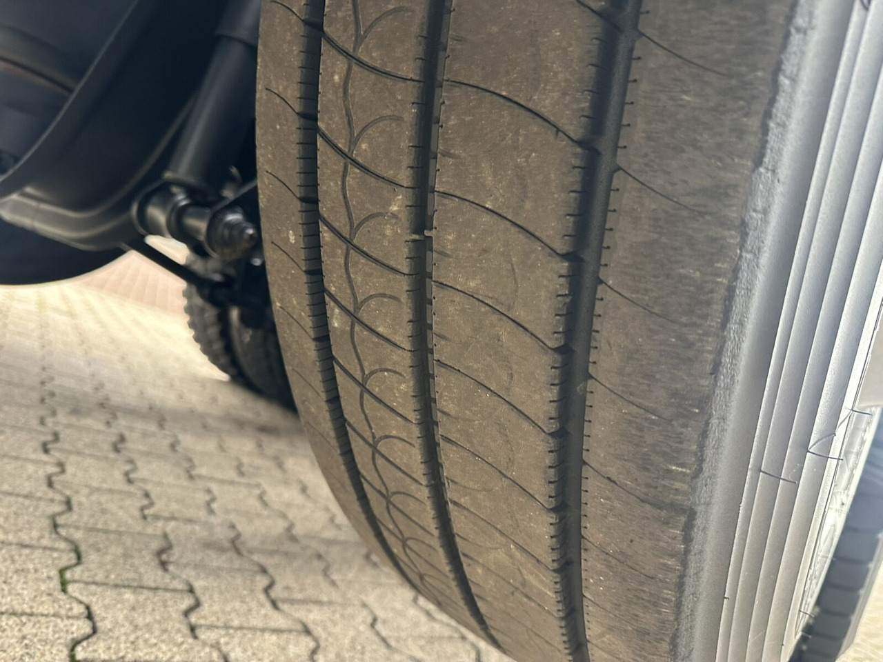 MAN TGS 26.440 6x2 BL TGS 26.440 6x2 BL - Hook lift truck: picture 4 MAN TGS 26.440 6x2 BL TGS 26.440 6x2 BL - Hook lift truck: picture 4