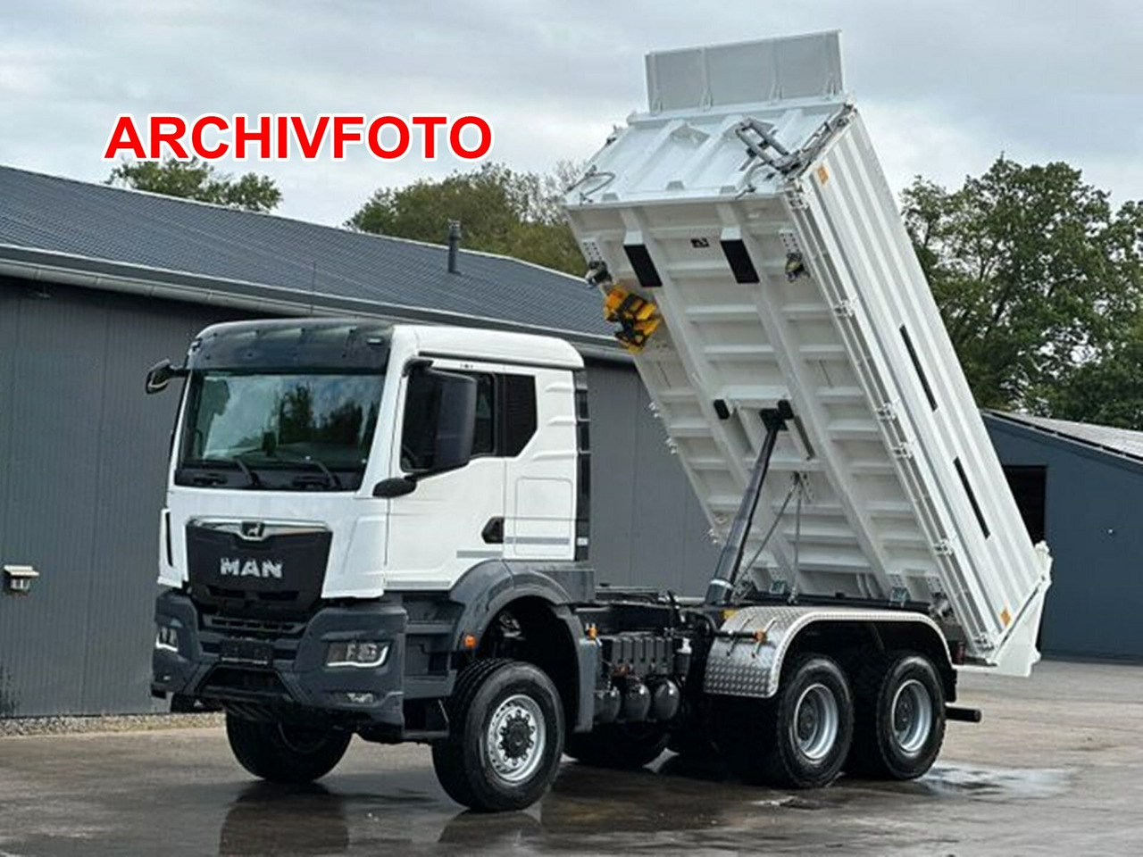 MAN TGS 26.470 6x6 BB TGS 26.470 6x6 BB, Hohe Bauart, Navi, Motorabtrieb, Bordmatik - Tipper: picture 1 MAN TGS 26.470 6x6 BB TGS 26.470 6x6 BB, Hohe Bauart, Navi, Motorabtrieb, Bordmatik - Tipper: picture 1