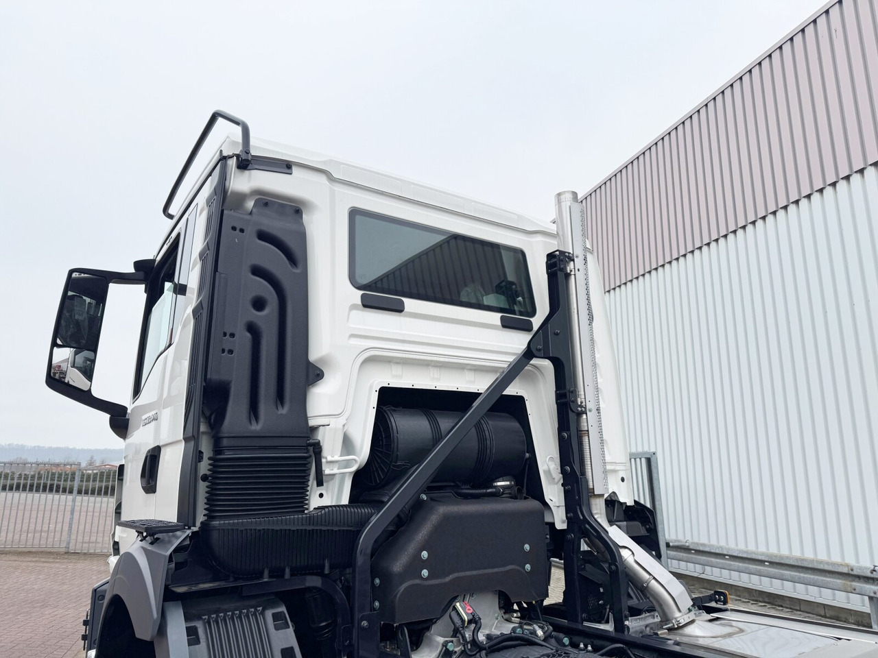 Leasing of MAN TGS 33.440 6x4 BB TGS 33.440 6x4 BB MAN TGS 33.440 6x4 BB TGS 33.440 6x4 BB: picture 13 Leasing of MAN TGS 33.440 6x4 BB TGS 33.440 6x4 BB MAN TGS 33.440 6x4 BB TGS 33.440 6x4 BB: picture 13