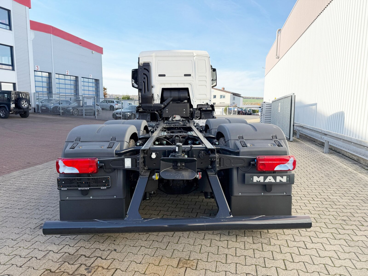 Cab chassis truck MAN TGS 33.480 6x4 BL CH TGS 33.480 6x4 BL CH, Nebenantrieb: picture 12